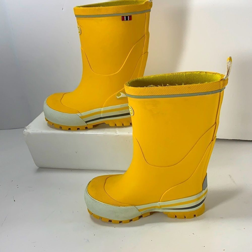 Viking toddler 22 mo bright yellow rain boot